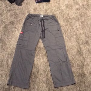 Dickies women’s scrub top/bottom set